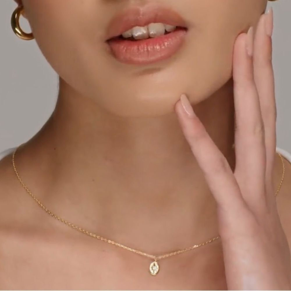 NEW 14K Gold Plated Gold Pendant Necklace with Star Design - Picture 2 of 6